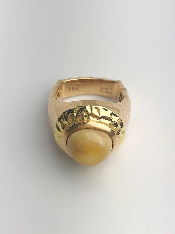 vintage solitaire rings -18K Gold - Natural Conch Pearl - Statement Ring - Size 10.5 - Handmade