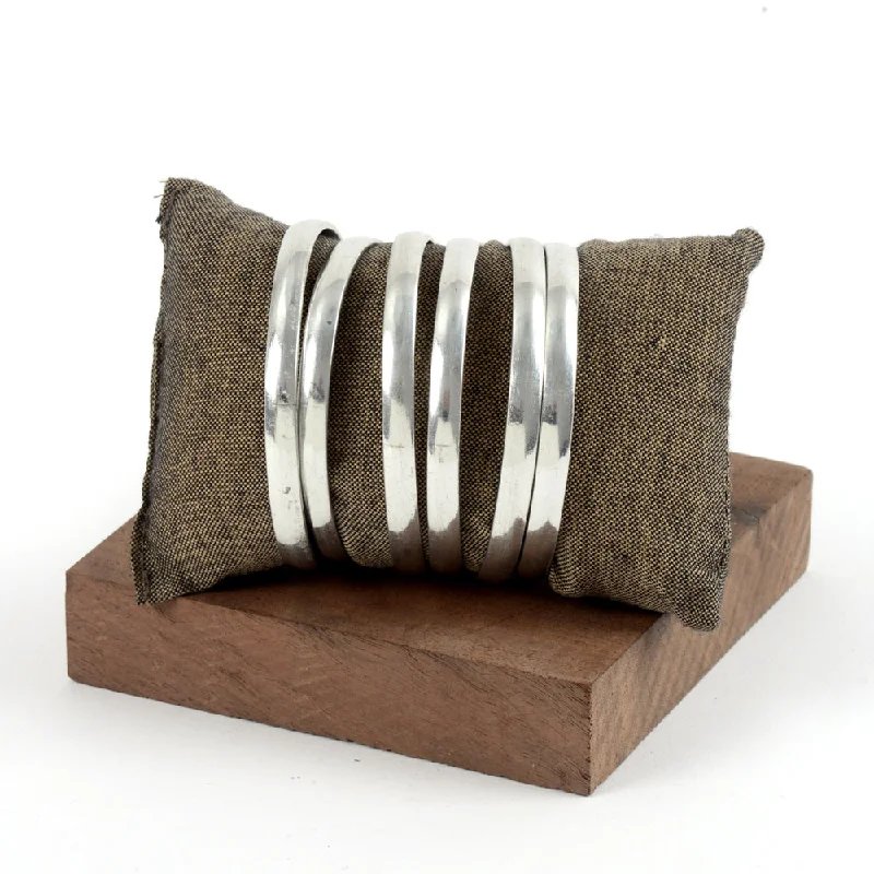 simple silver bracelets -Kiss Cuff Set/6