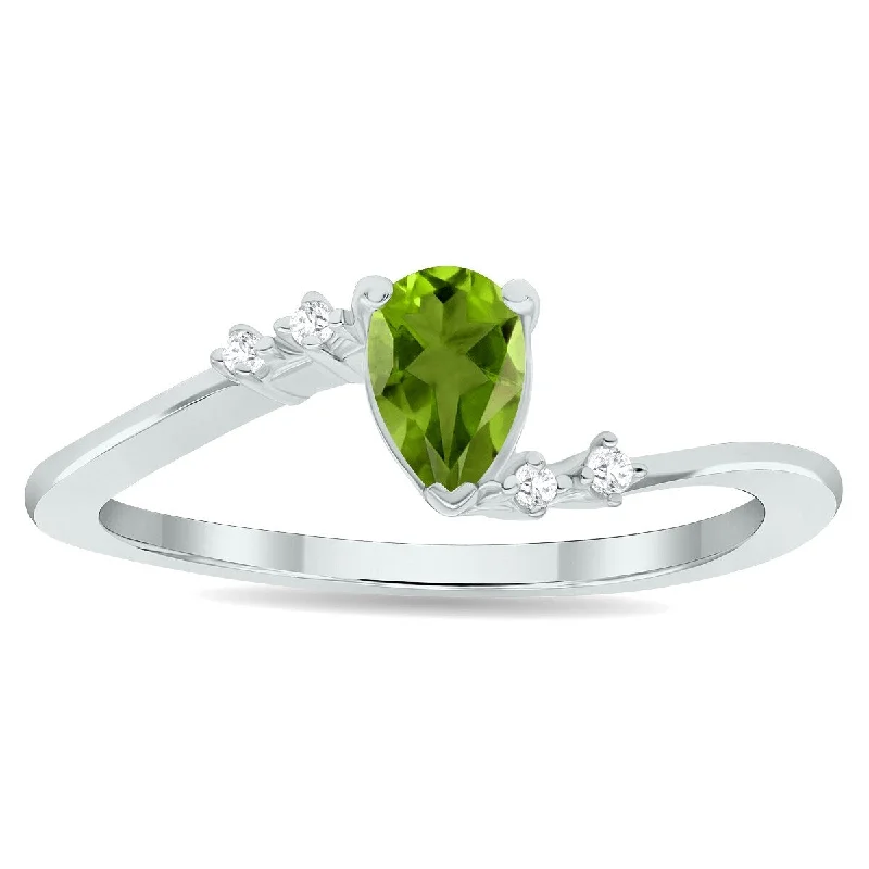 minimalist rings for women -Women's Peridot and Diamond Wave Ring in 10K White Gold